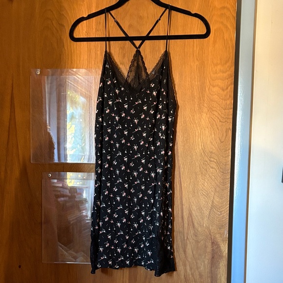 Victoria's Secret Other - Victoria’s Secret Floral Pattern Slip Nightgown